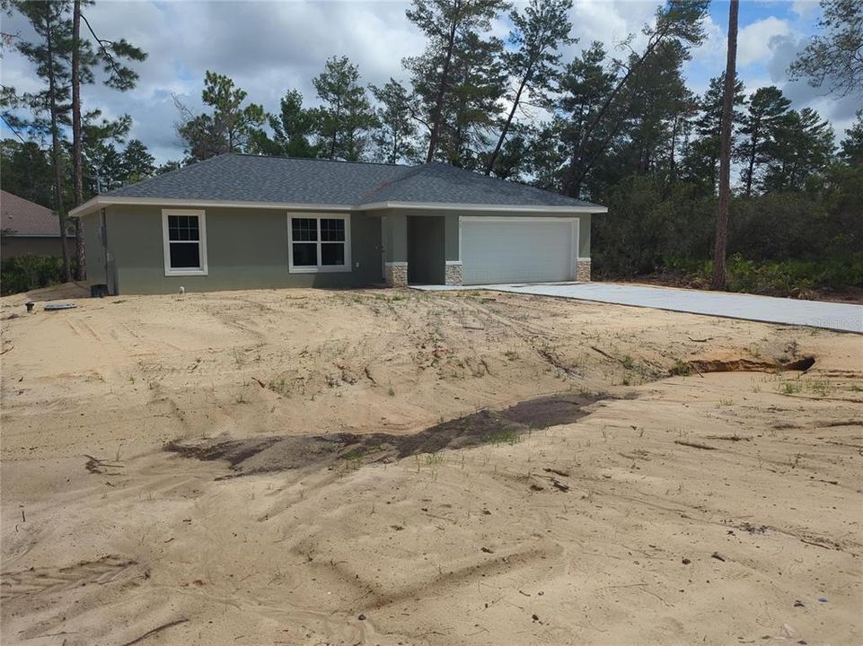 Active With Contract: $217,900 (3 beds, 2 baths, 1089 Square Feet)