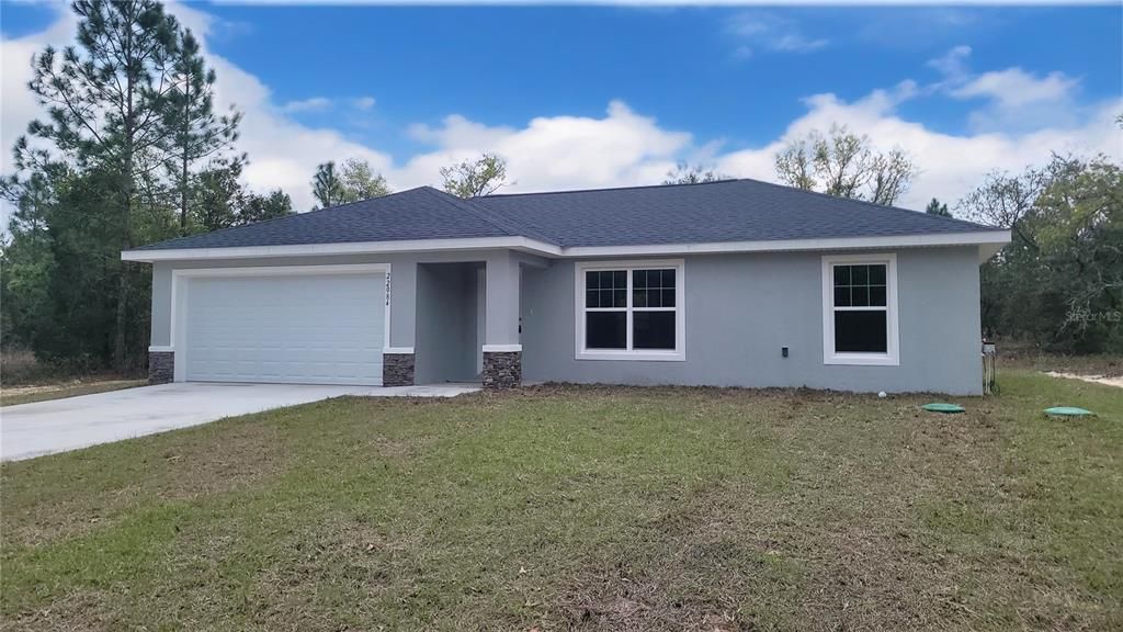 Active With Contract: $217,900 (3 beds, 2 baths, 1089 Square Feet)