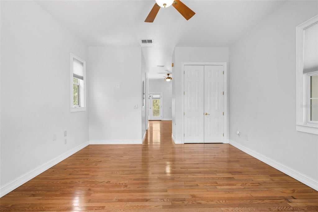 For Sale: $875,000 (5 beds, 4 baths, 2846 Square Feet)