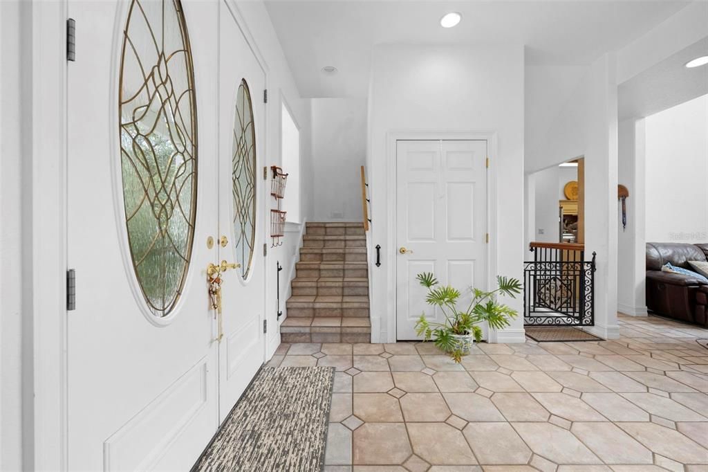 For Sale: $875,000 (5 beds, 4 baths, 2846 Square Feet)