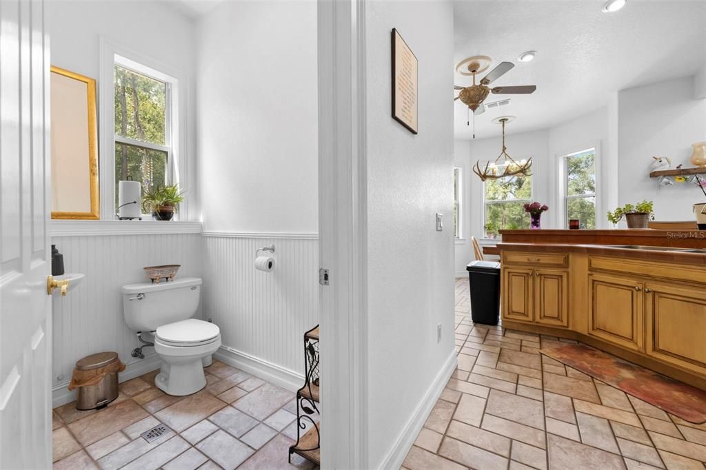 For Sale: $875,000 (5 beds, 4 baths, 2846 Square Feet)