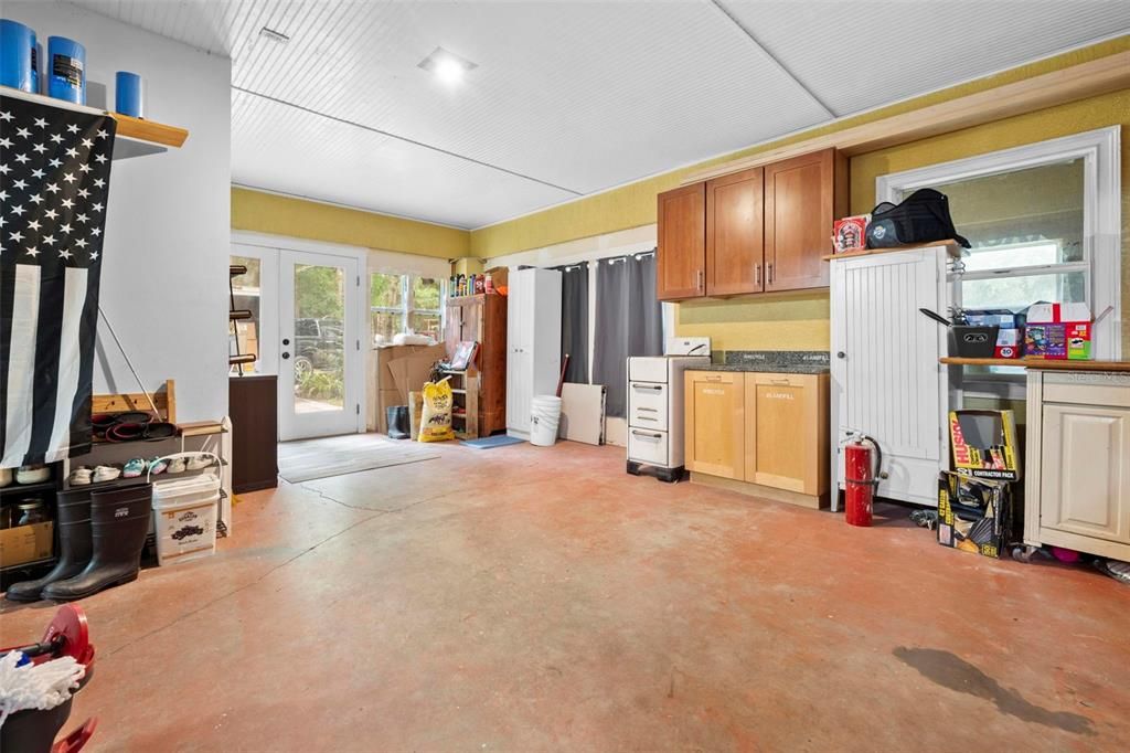 For Sale: $875,000 (5 beds, 4 baths, 2846 Square Feet)