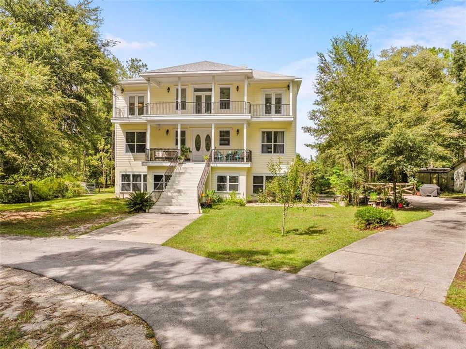 For Sale: $875,000 (5 beds, 4 baths, 2846 Square Feet)