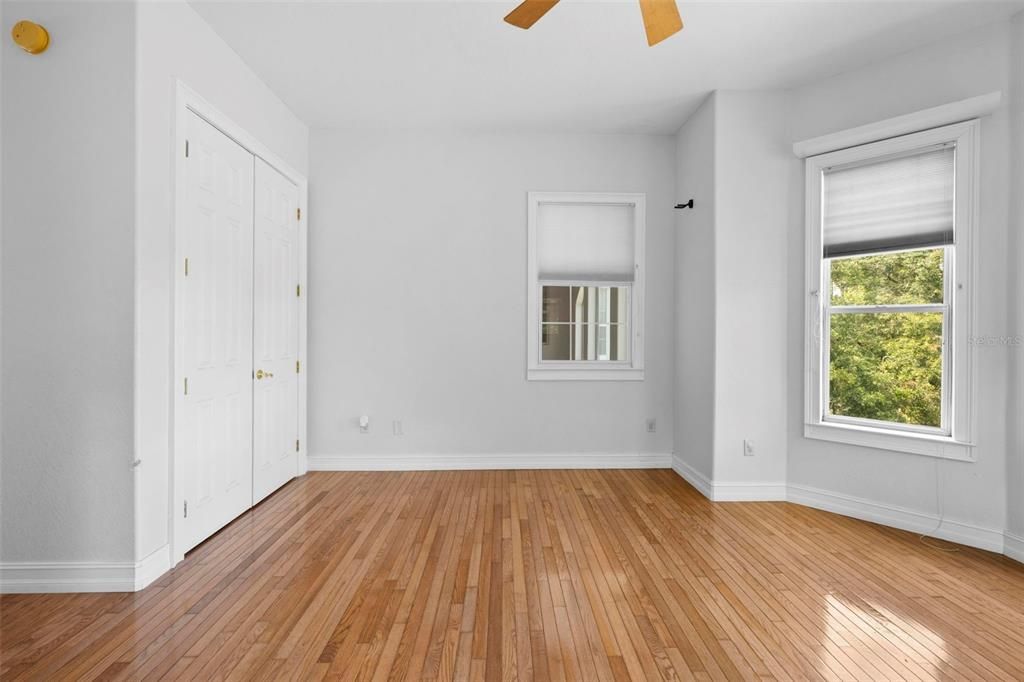 For Sale: $875,000 (5 beds, 4 baths, 2846 Square Feet)