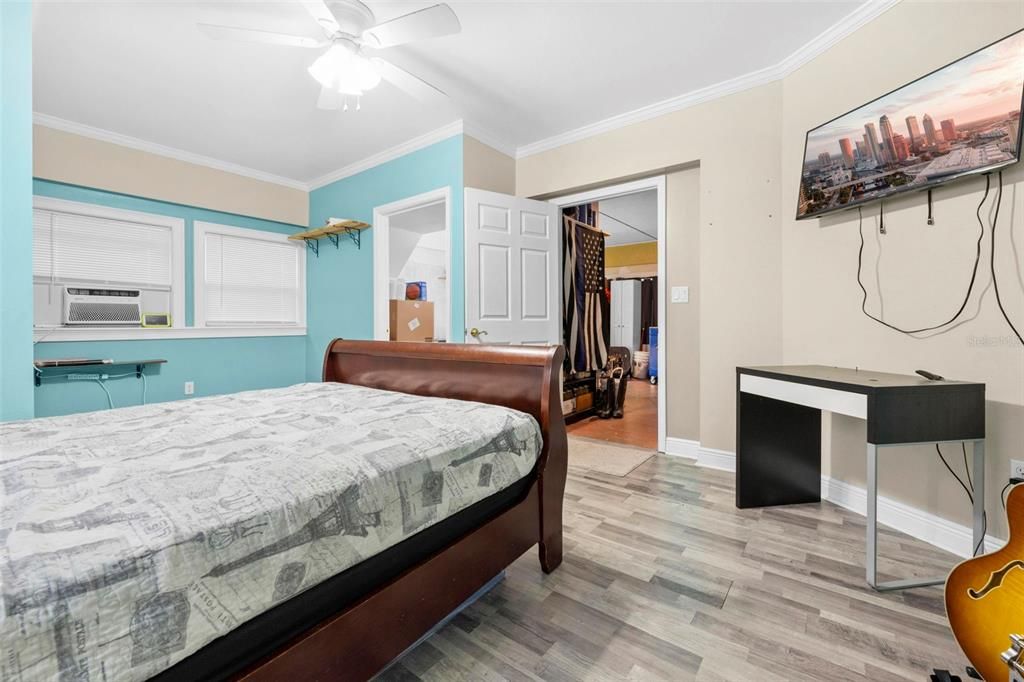 For Sale: $875,000 (5 beds, 4 baths, 2846 Square Feet)