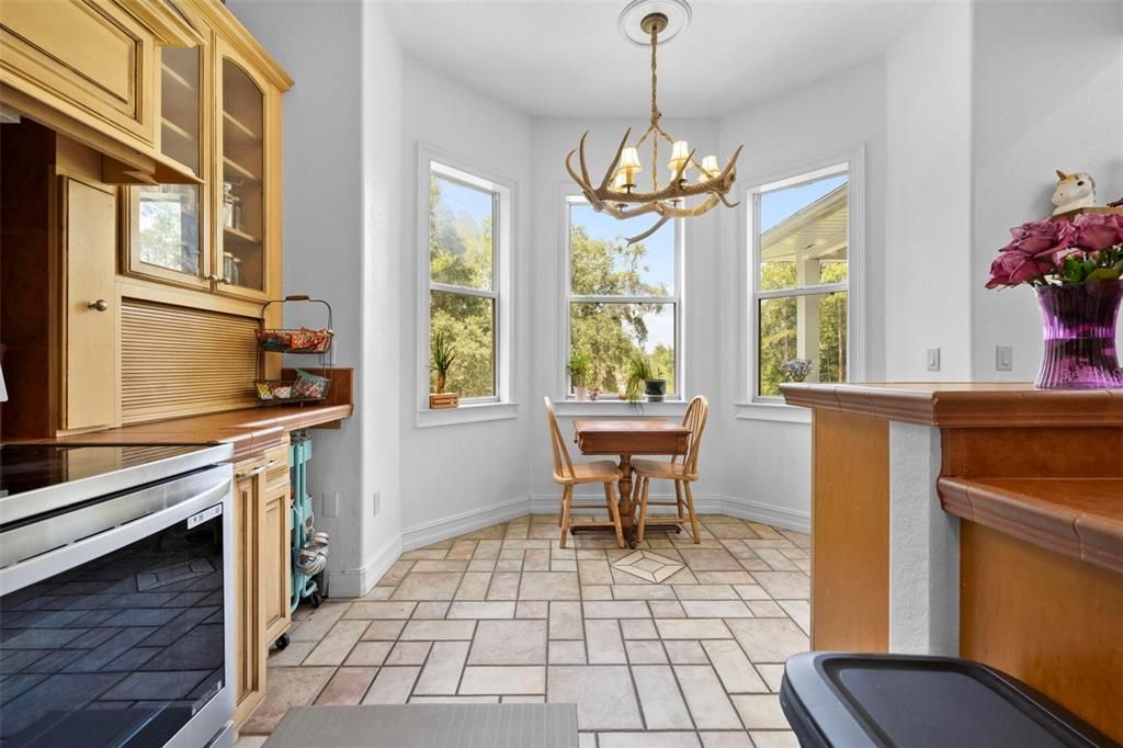 For Sale: $875,000 (5 beds, 4 baths, 2846 Square Feet)