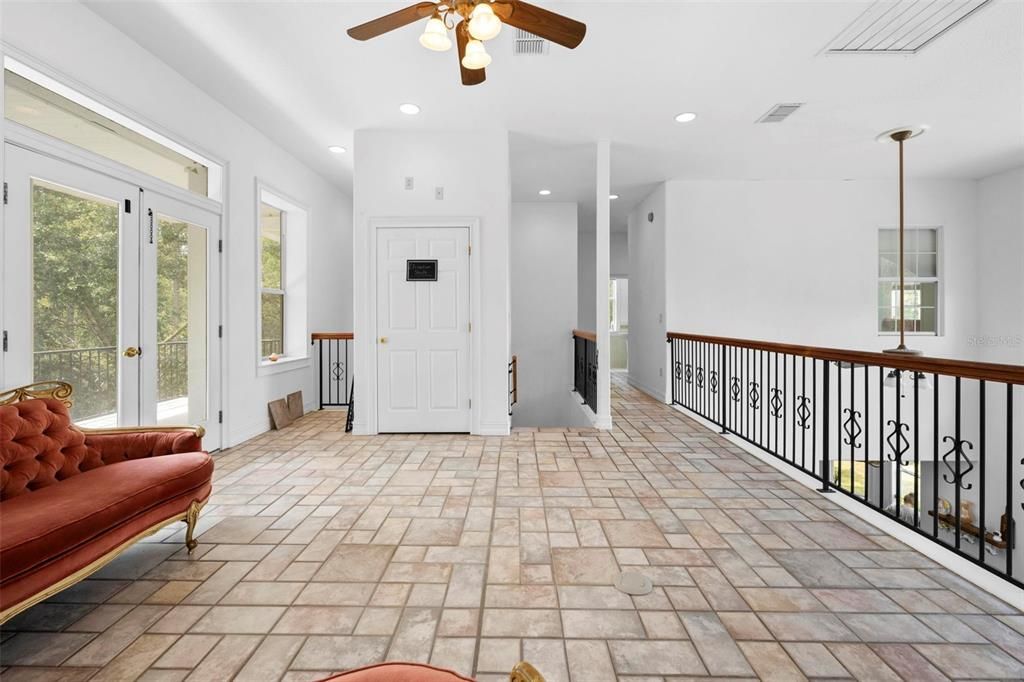 For Sale: $875,000 (5 beds, 4 baths, 2846 Square Feet)