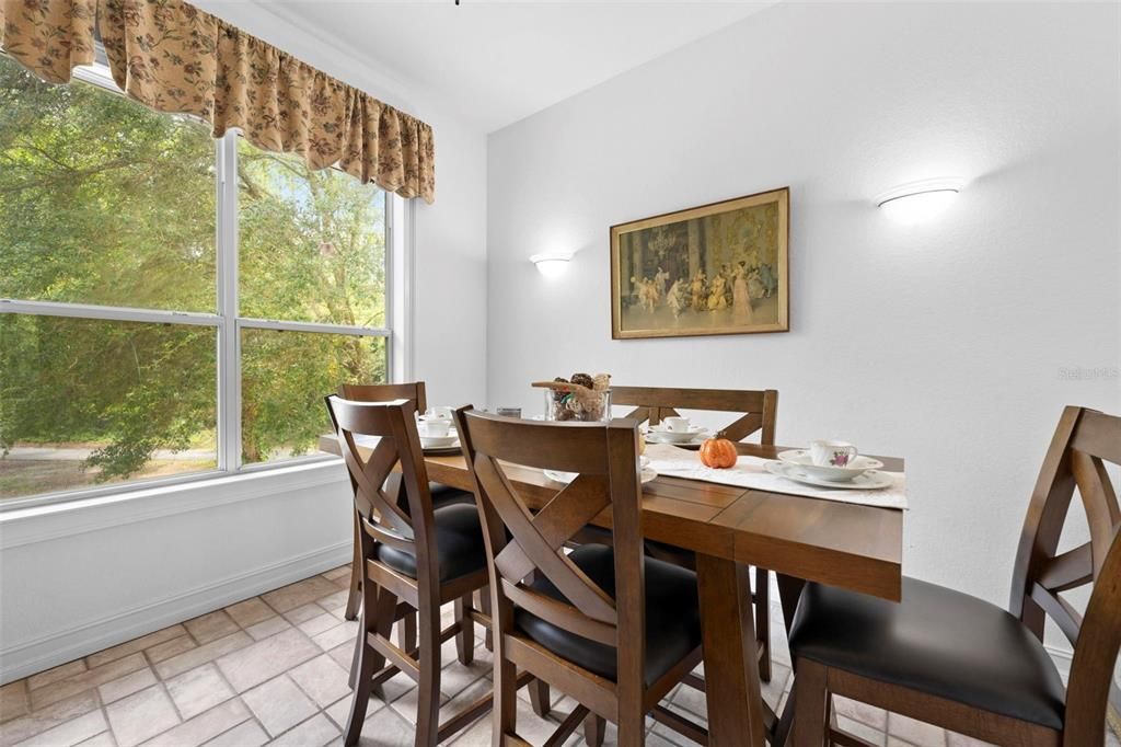 For Sale: $875,000 (5 beds, 4 baths, 2846 Square Feet)