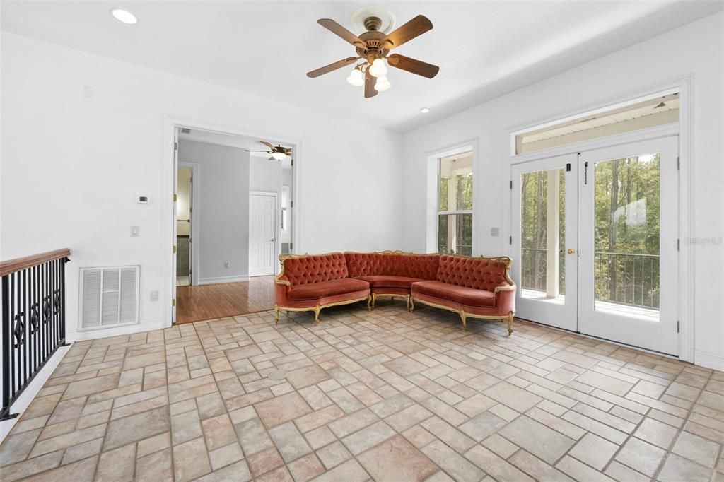 For Sale: $875,000 (5 beds, 4 baths, 2846 Square Feet)