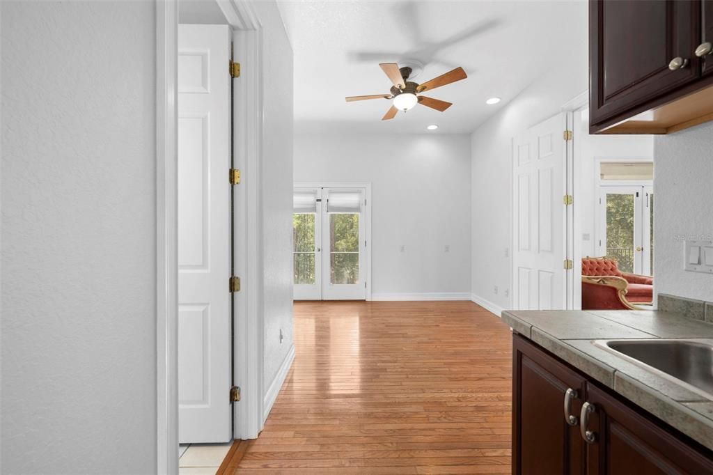 For Sale: $875,000 (5 beds, 4 baths, 2846 Square Feet)