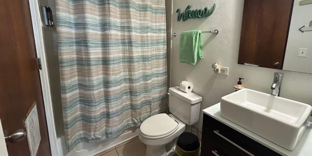 For Sale: $259,900 (2 beds, 2 baths, 953 Square Feet)