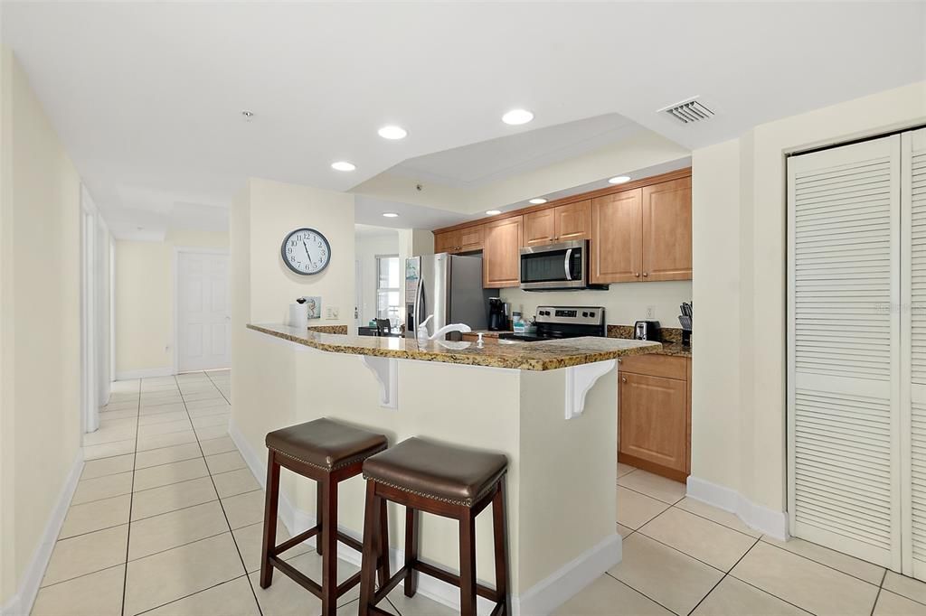 En Venta: $649,000 (3 camas, 3 baños, 2072 Pies cuadrados)