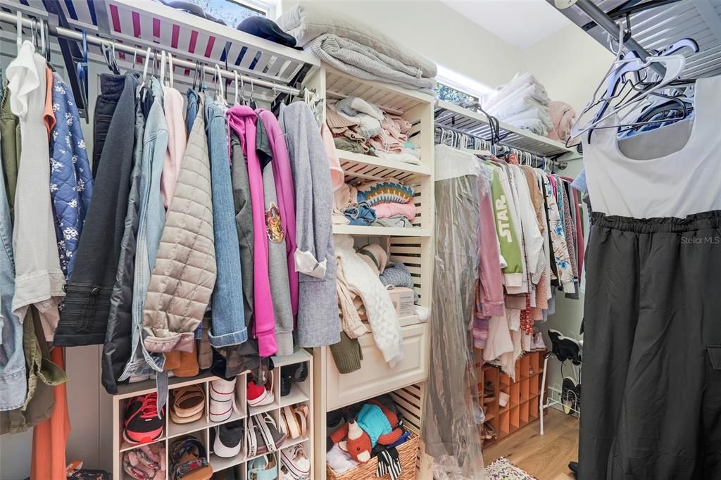 Active With Contract: $799,000 (4 beds, 3 baths, 2734 Square Feet)