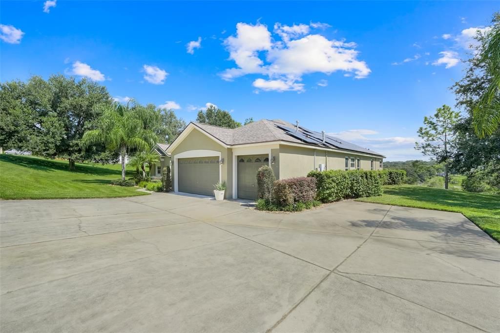 Active With Contract: $799,000 (4 beds, 3 baths, 2734 Square Feet)