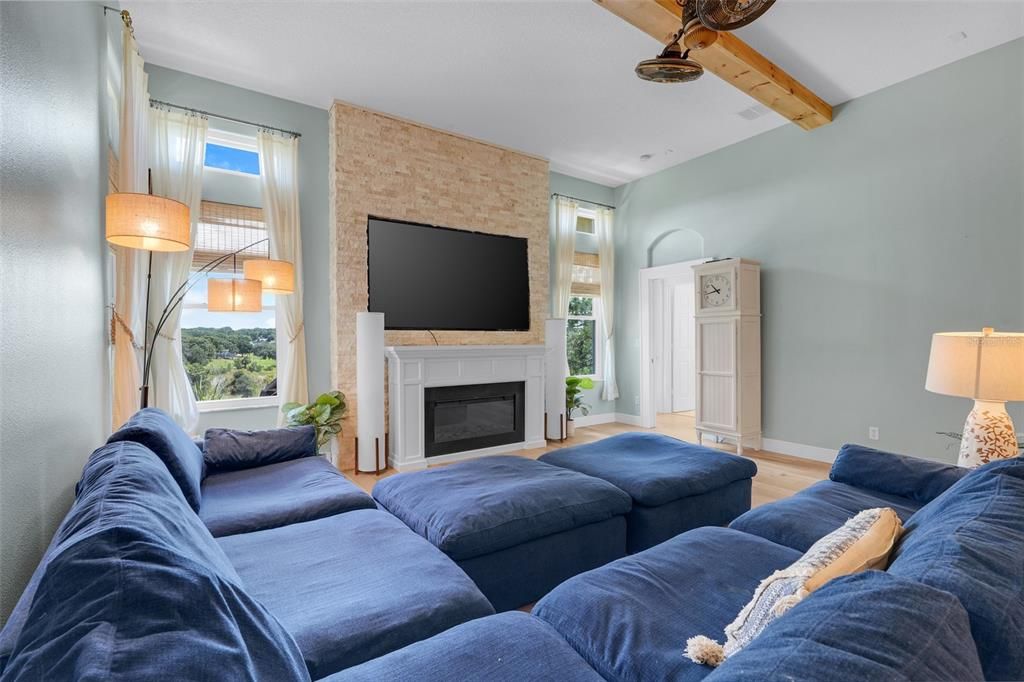 Active With Contract: $799,000 (4 beds, 3 baths, 2734 Square Feet)