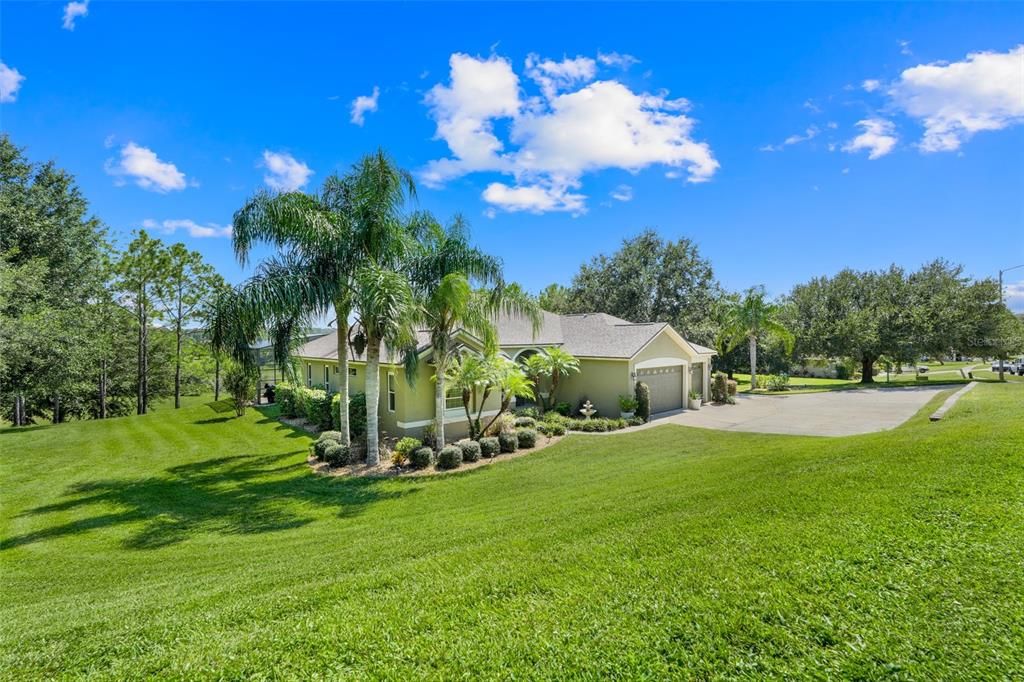 Active With Contract: $799,000 (4 beds, 3 baths, 2734 Square Feet)