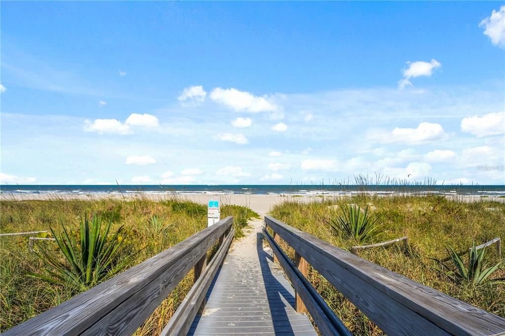 For Rent: $5,750 (3 beds, 2 baths, 1817 Square Feet)