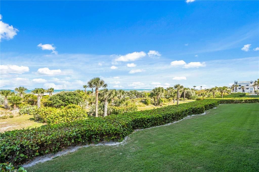 For Rent: $5,750 (3 beds, 2 baths, 1817 Square Feet)