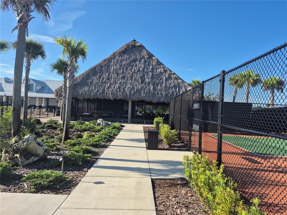 待售: $189,900 (0.07 acres)