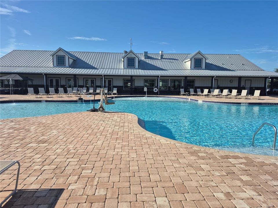 待售: $189,900 (0.07 acres)