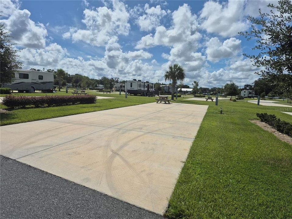 待售: $189,900 (0.07 acres)