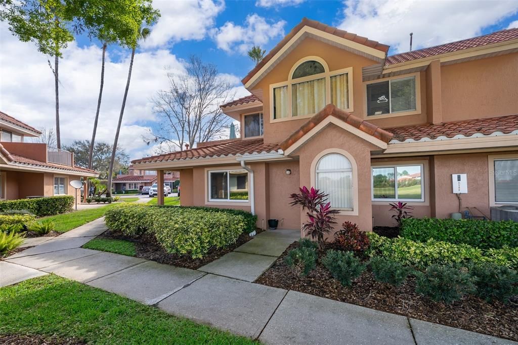 Active With Contract: $1,650 (1 beds, 1 baths, 793 Square Feet)