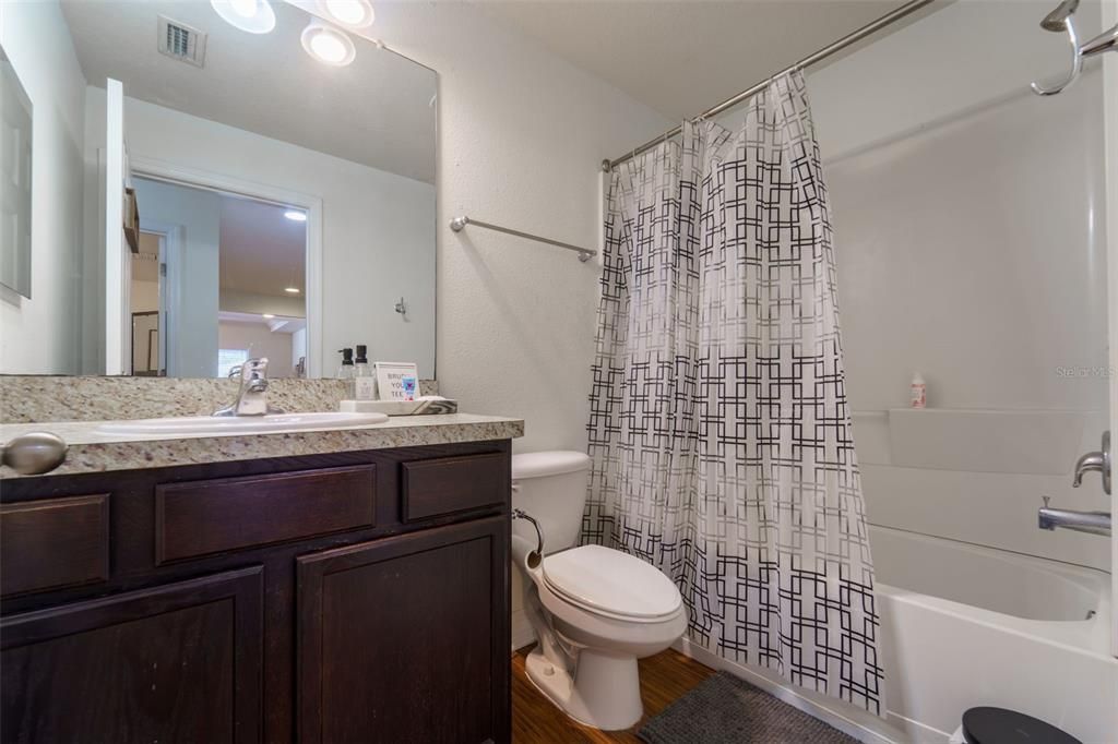 En Renta: $1,950 (2 camas, 2 baños, 2320 Pies cuadrados)