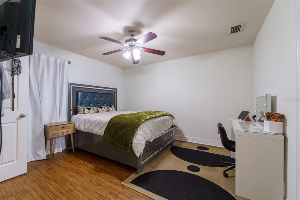 En Renta: $1,950 (2 camas, 2 baños, 2320 Pies cuadrados)