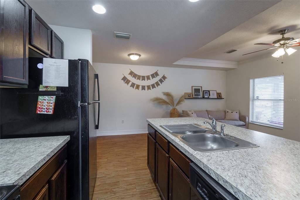 En Renta: $1,950 (2 camas, 2 baños, 2320 Pies cuadrados)