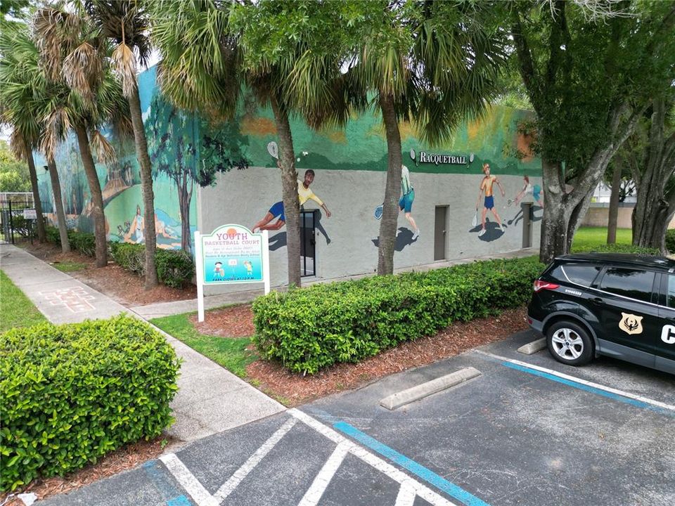 Под контрактом: $355,000 (3 спален, 2 ванн, 1315 Квадратных фут)