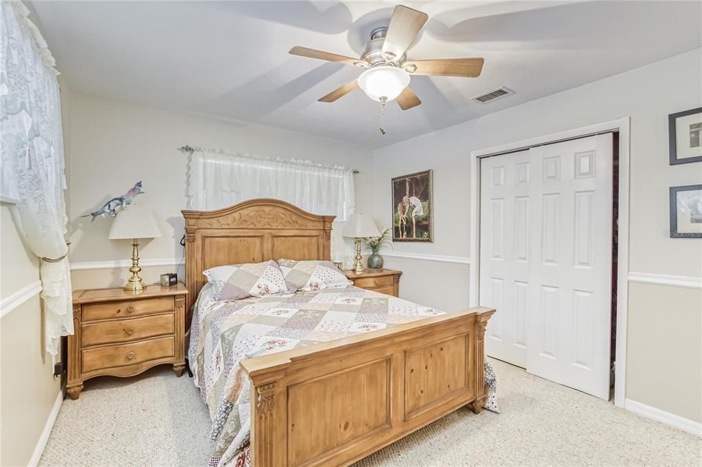 For Sale: $385,000 (3 beds, 2 baths, 1564 Square Feet)