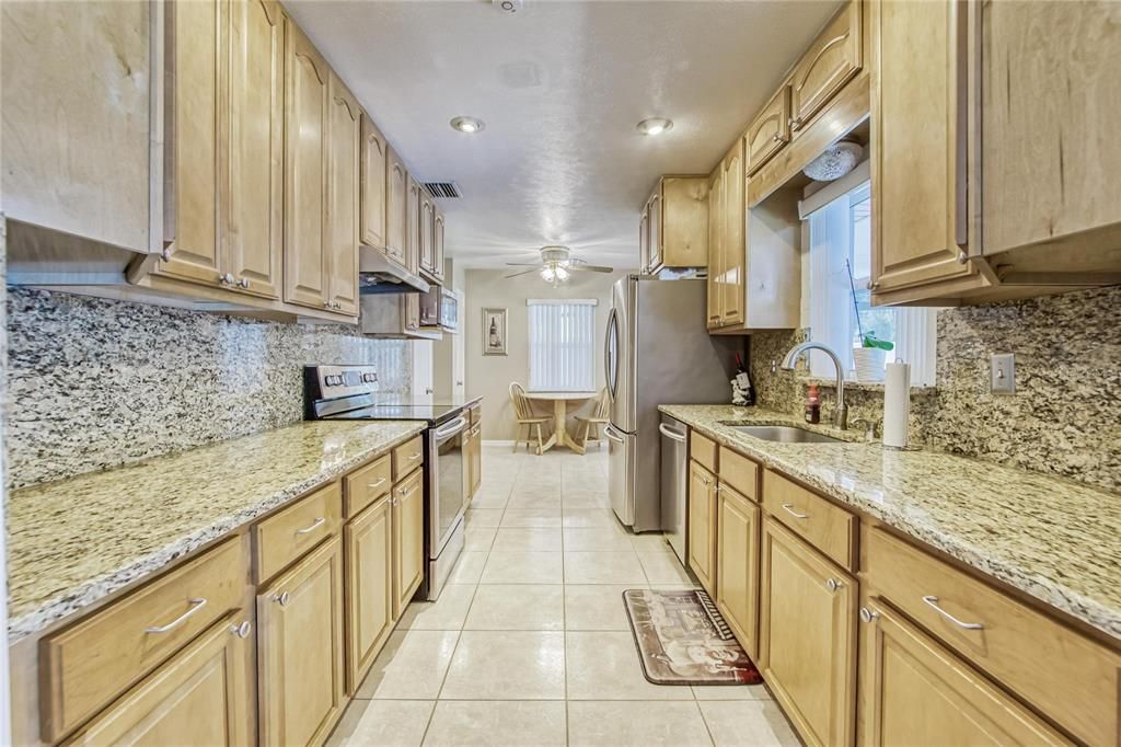 For Sale: $385,000 (3 beds, 2 baths, 1564 Square Feet)