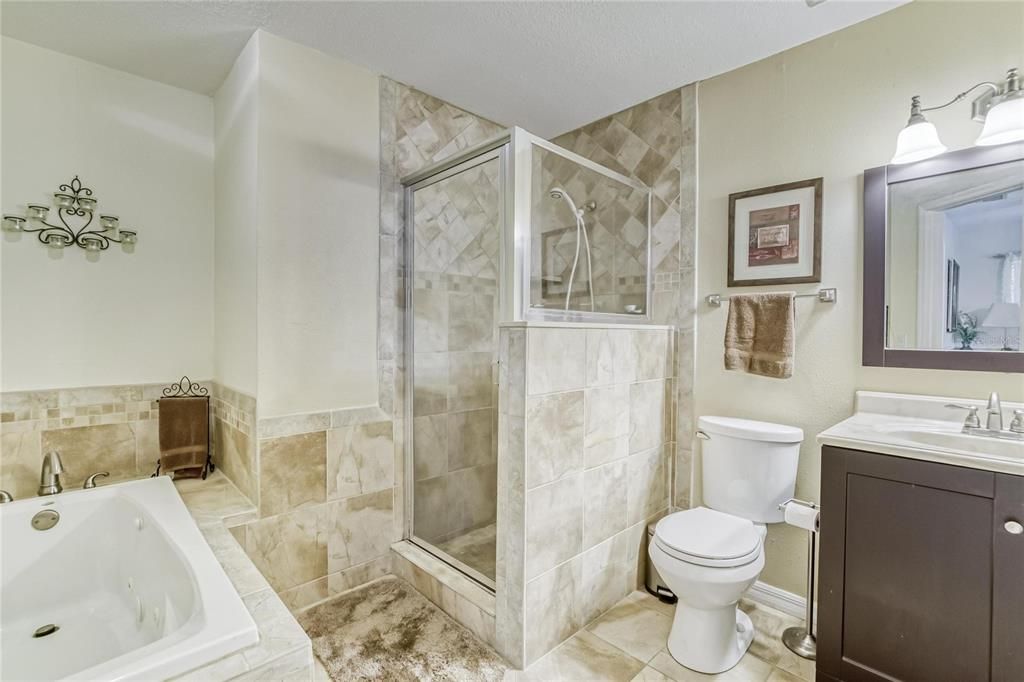 For Sale: $385,000 (3 beds, 2 baths, 1564 Square Feet)