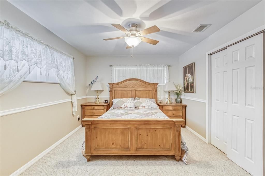 For Sale: $385,000 (3 beds, 2 baths, 1564 Square Feet)