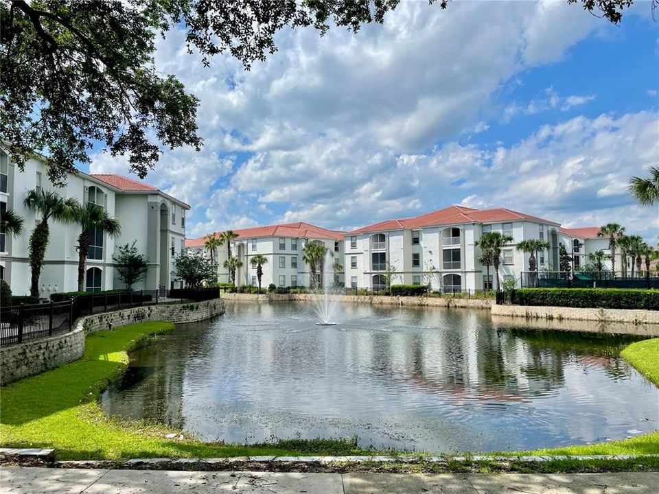 Под контрактом: $1,395 (1 спален, 1 ванн, 672 Квадратных фут)