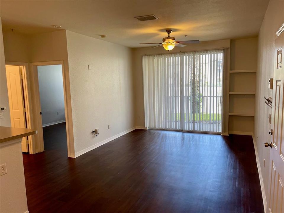 Под контрактом: $1,395 (1 спален, 1 ванн, 672 Квадратных фут)