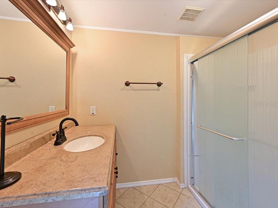 En Venta: $255,000 (2 camas, 2 baños, 1420 Pies cuadrados)