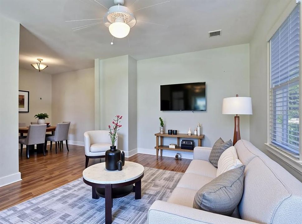 合同活跃: $2,140 (1 贝兹, 1 浴室, 540 平方英尺)