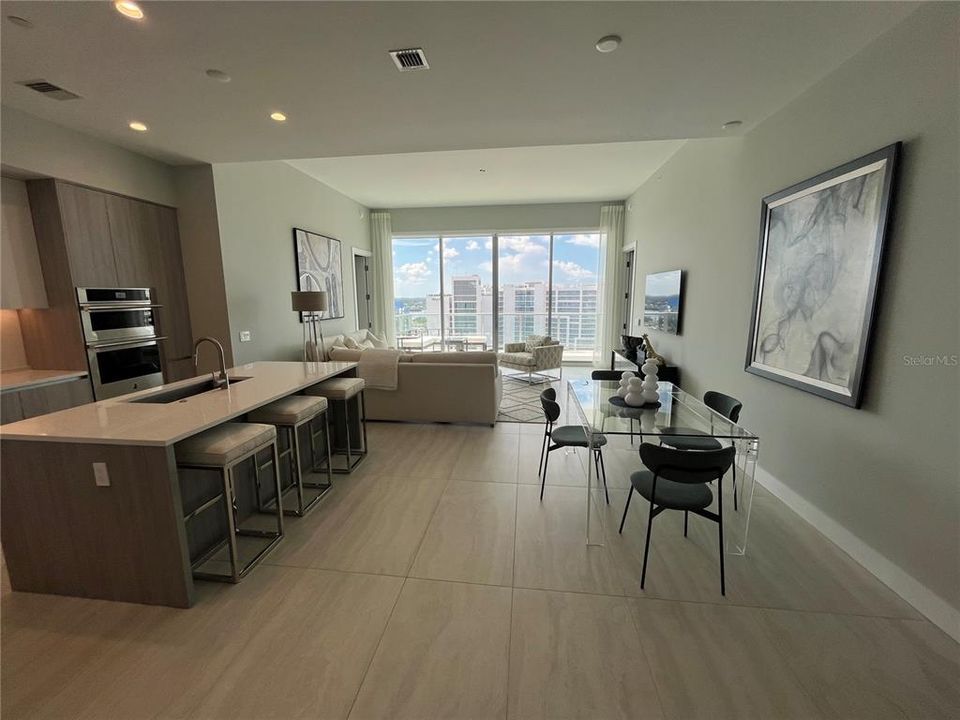 В аренду: $8,000 (2 спален, 3 ванн, 1606 Квадратных фут)