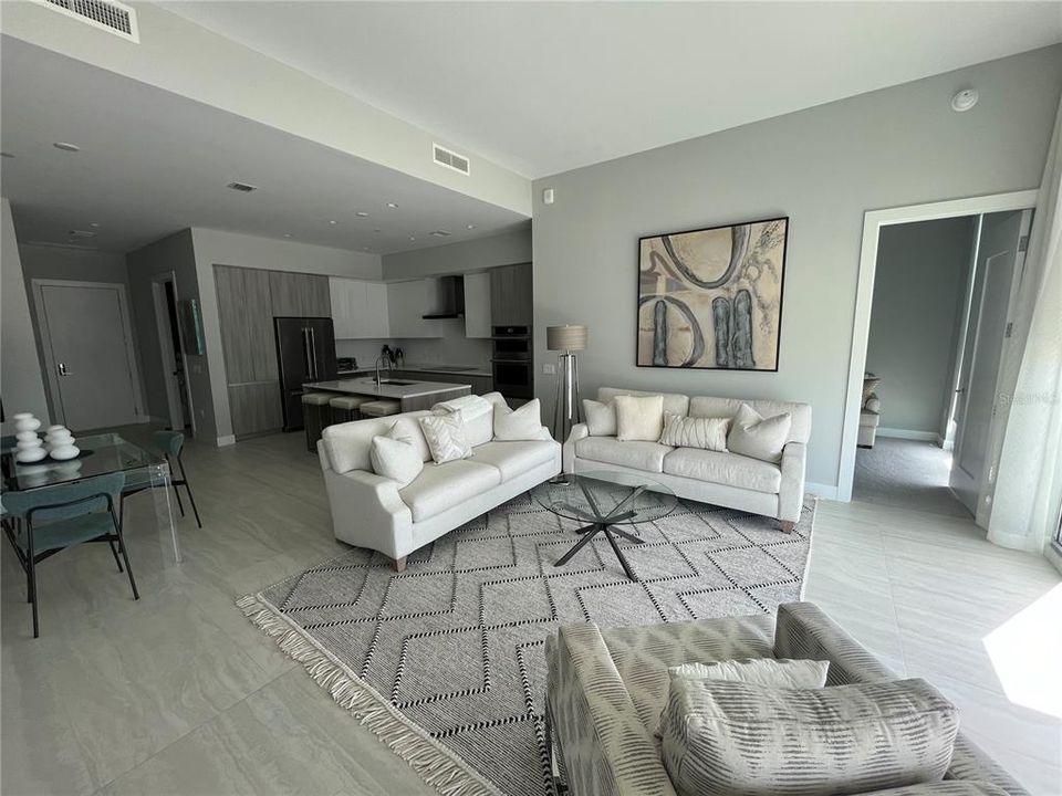 В аренду: $8,000 (2 спален, 3 ванн, 1606 Квадратных фут)