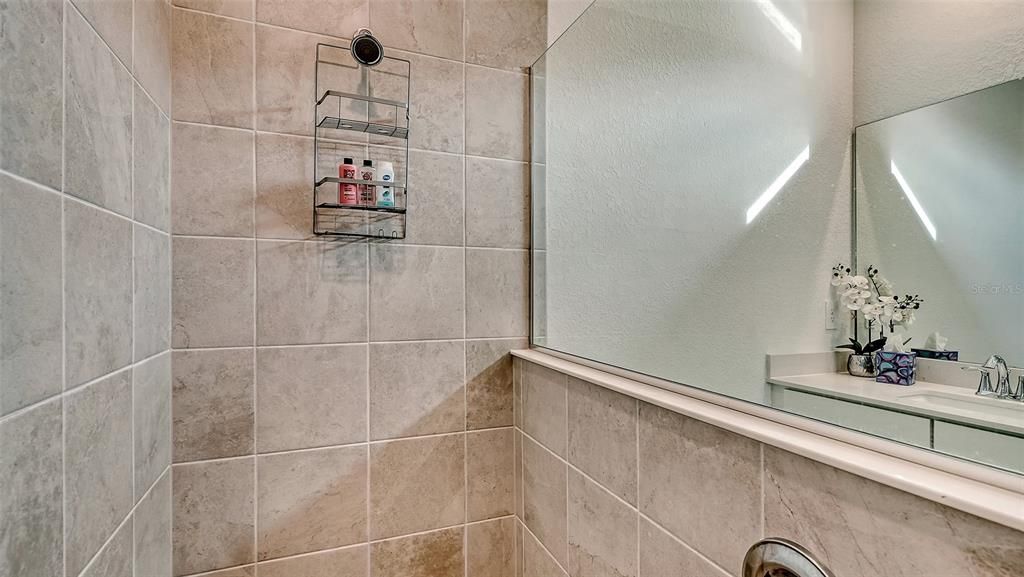 В аренду: $4,500 (4 спален, 3 ванн, 2035 Квадратных фут)