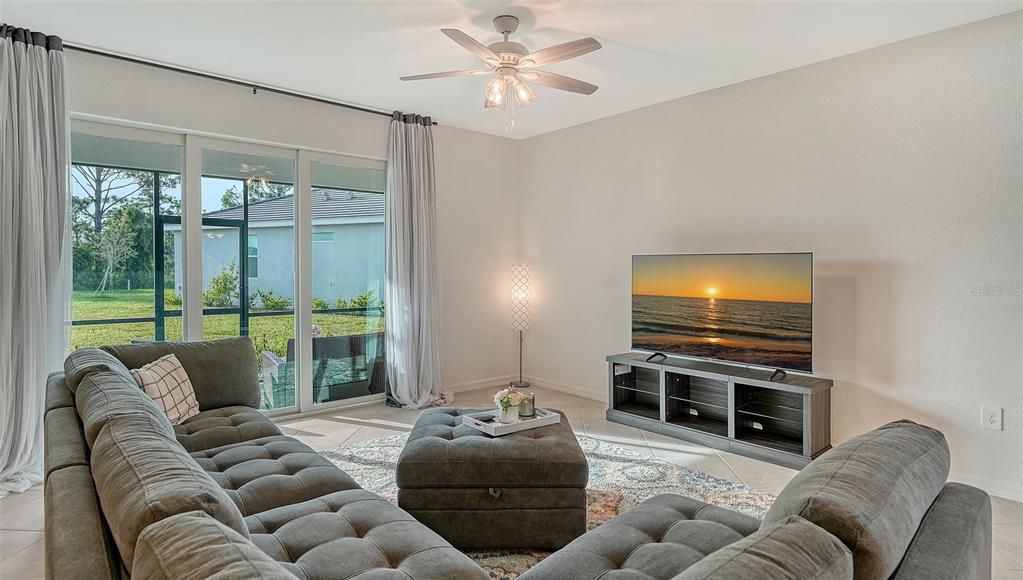 В аренду: $4,500 (4 спален, 3 ванн, 2035 Квадратных фут)