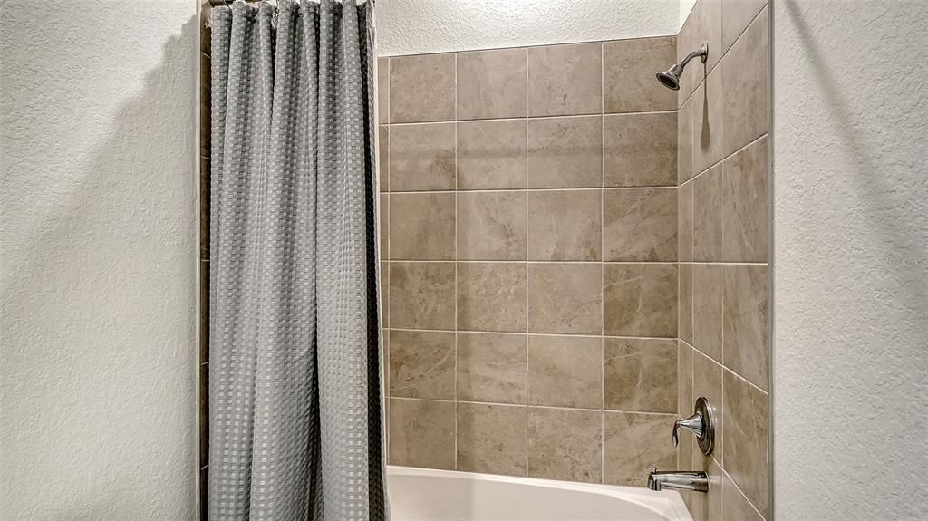 В аренду: $4,500 (4 спален, 3 ванн, 2035 Квадратных фут)