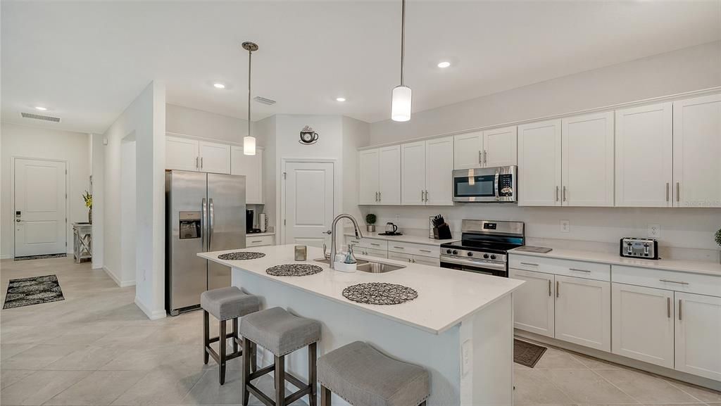 В аренду: $4,500 (4 спален, 3 ванн, 2035 Квадратных фут)