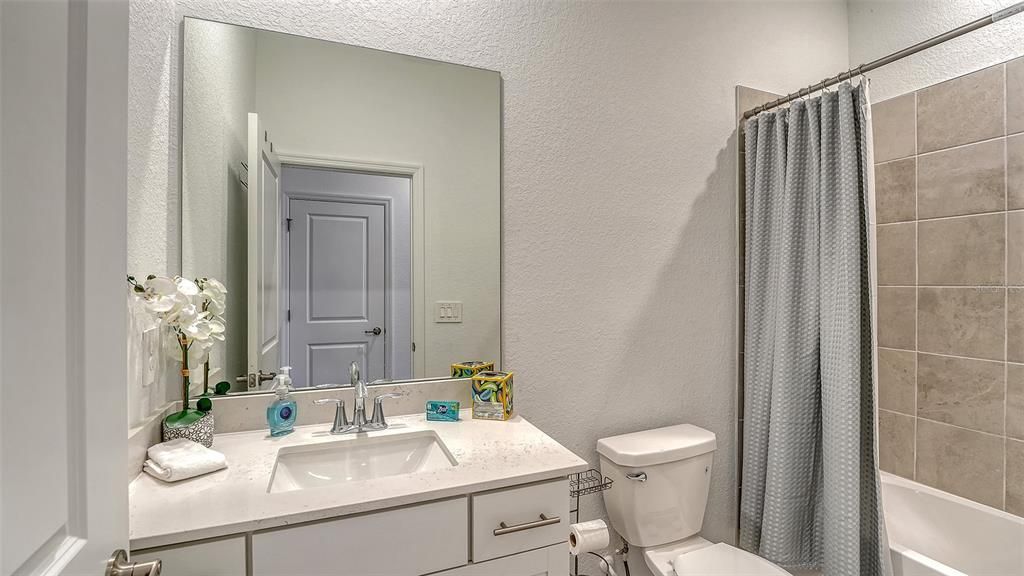 В аренду: $4,500 (4 спален, 3 ванн, 2035 Квадратных фут)