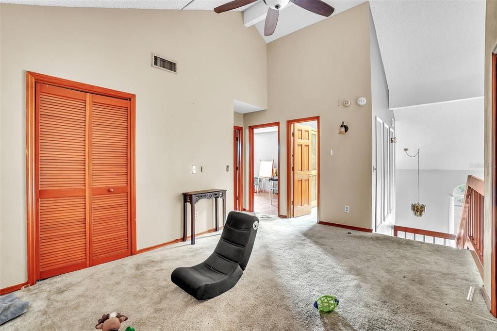 На продажу: $420,000 (3 спален, 2 ванн, 1820 Квадратных фут)