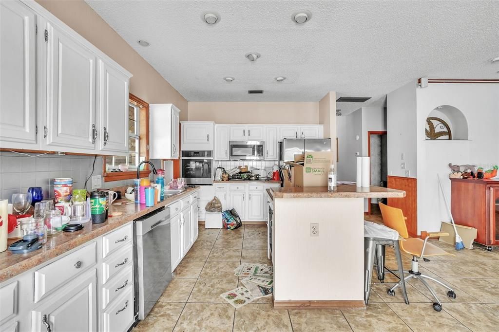 На продажу: $420,000 (3 спален, 2 ванн, 1820 Квадратных фут)