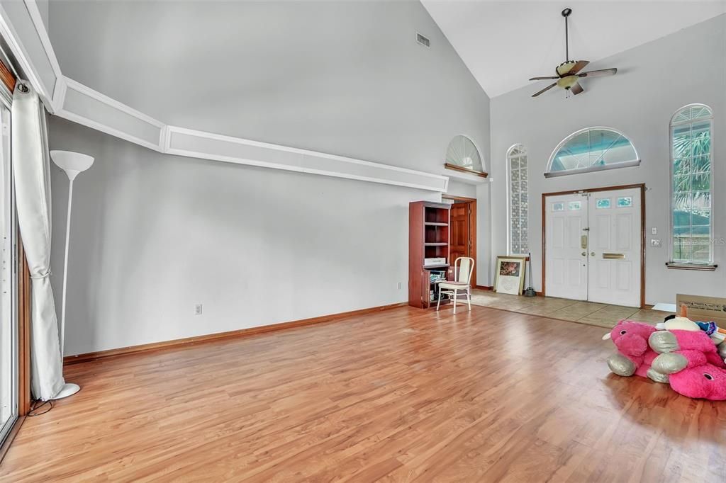 На продажу: $420,000 (3 спален, 2 ванн, 1820 Квадратных фут)