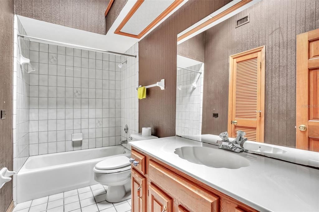 На продажу: $420,000 (3 спален, 2 ванн, 1820 Квадратных фут)