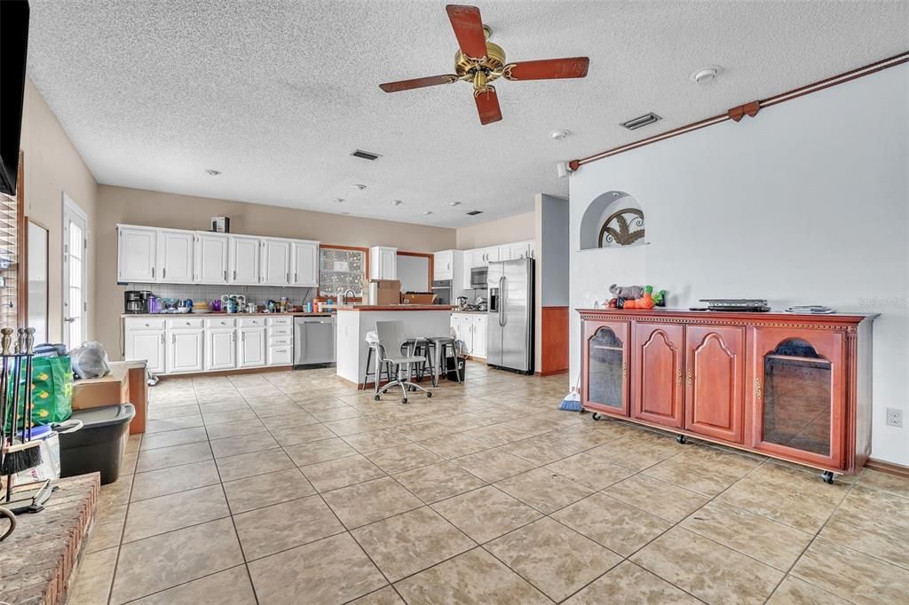 На продажу: $420,000 (3 спален, 2 ванн, 1820 Квадратных фут)